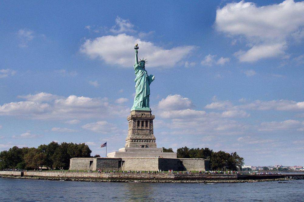 patung liberty AS (commons.wikimedia.org/Derek Jensen)