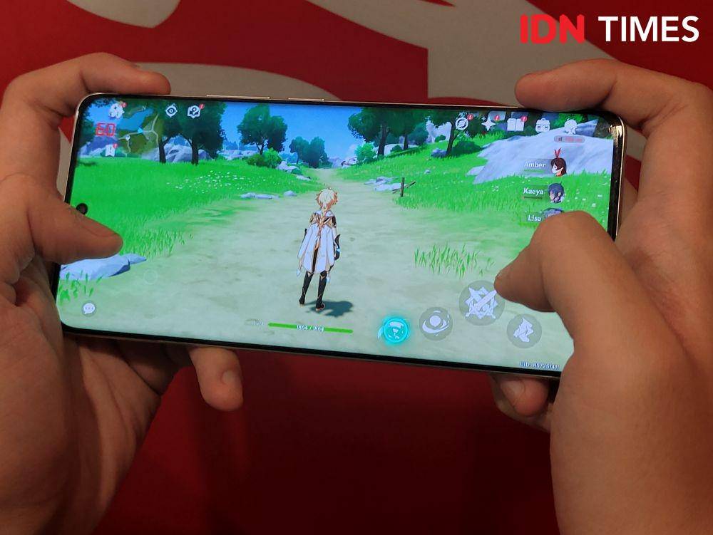 realme 10 Pro+ 5G aman digunakan untuk bermain Genshin Impact. (IDN Times/Alfonsus Adi Putra)
