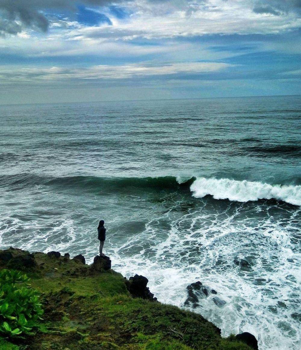Puncak Guha (instagram.com/cipoooohhhh)