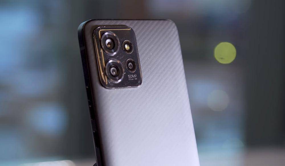 potret kamera Motorola ThinkPhone (dok. youtube.com/Engadget)