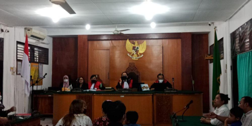 Sidang Anak Dirantai, Ibu Korban: Saya Tak Pernah Meninggalkan Mereka