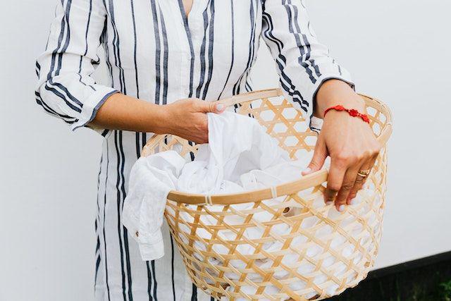 7 Perbedaan Kain dari Bahan Plastik dan Alami, Wajib Amati!