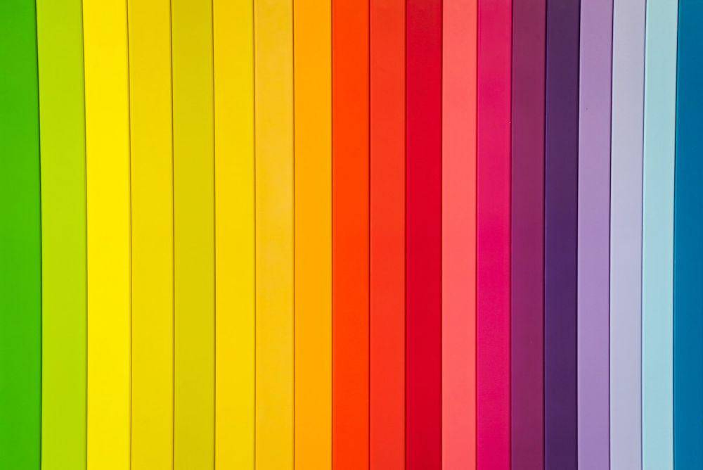 ilustrasi pemilihan warna (pexels.com/Magda Ehlers)