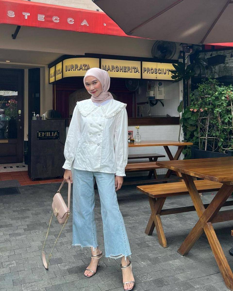OOTD hijab untuk kuliah ala Astri Ratnasari (instagram.com/nasariastri)