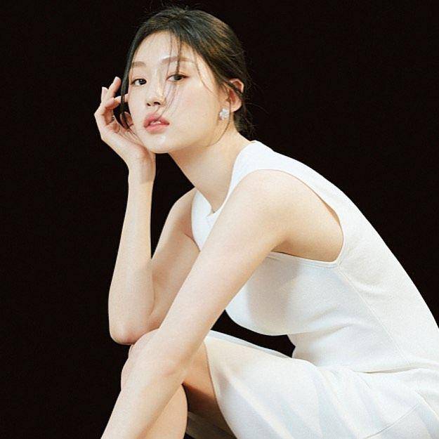 Choi Soe Eun (instagram.com/4X4ischoi)