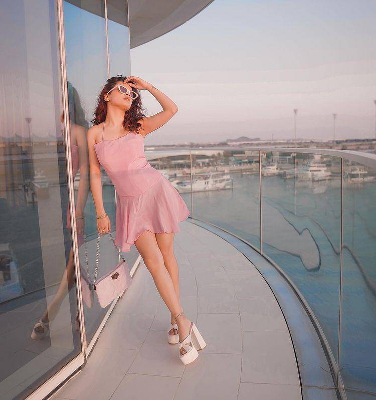 Avneet Kaur (instagram.com/avneetkaur_13)