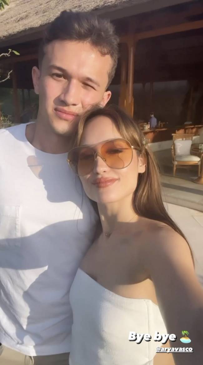 Cinta Laura dan Arya Vasco (instagram.com/claurakiehl)