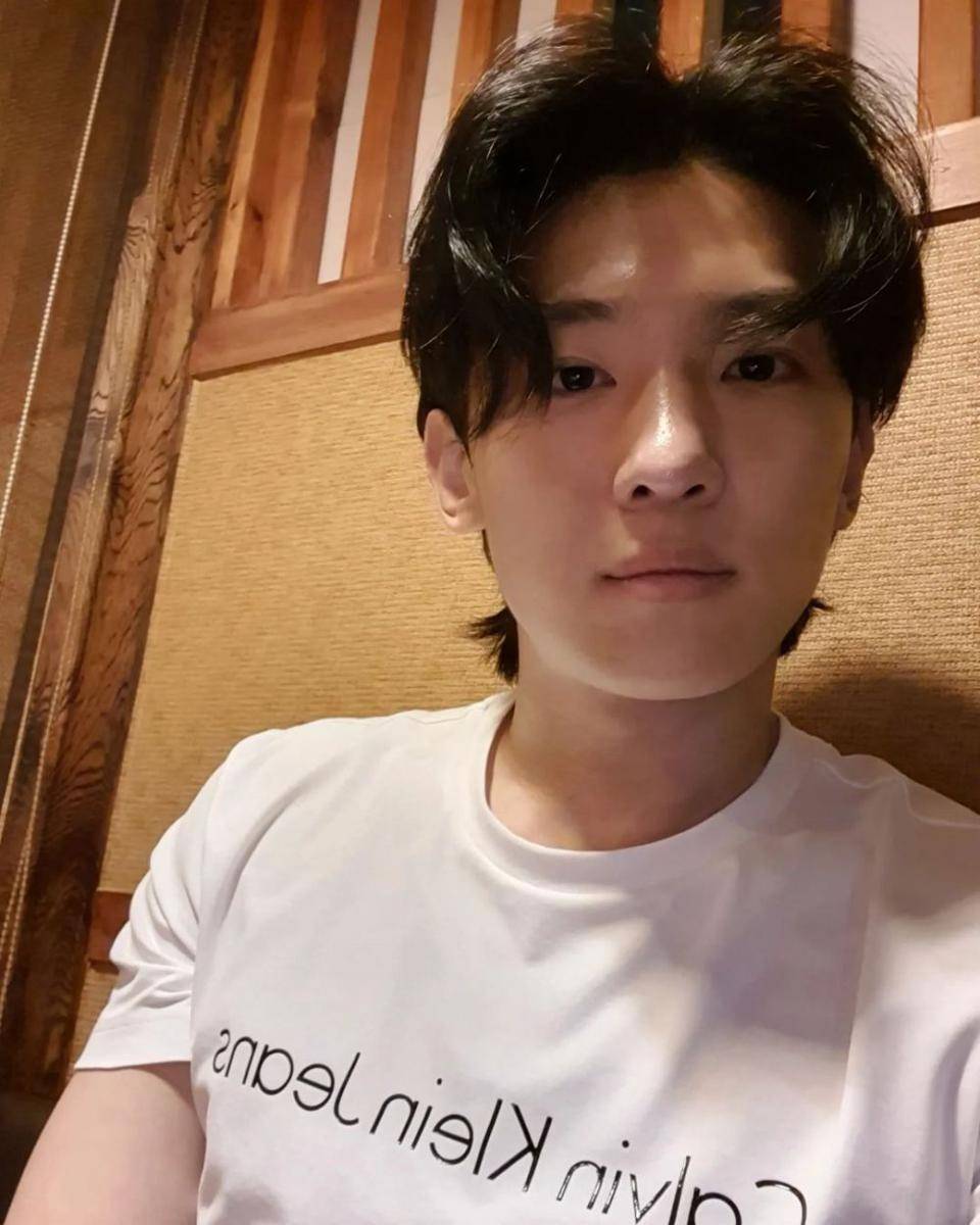 Kim Jin Young (Instagram.com/dex_xeb)