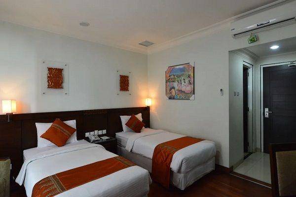 Kutaraja Hotel (google.com/maps/hotels.com)