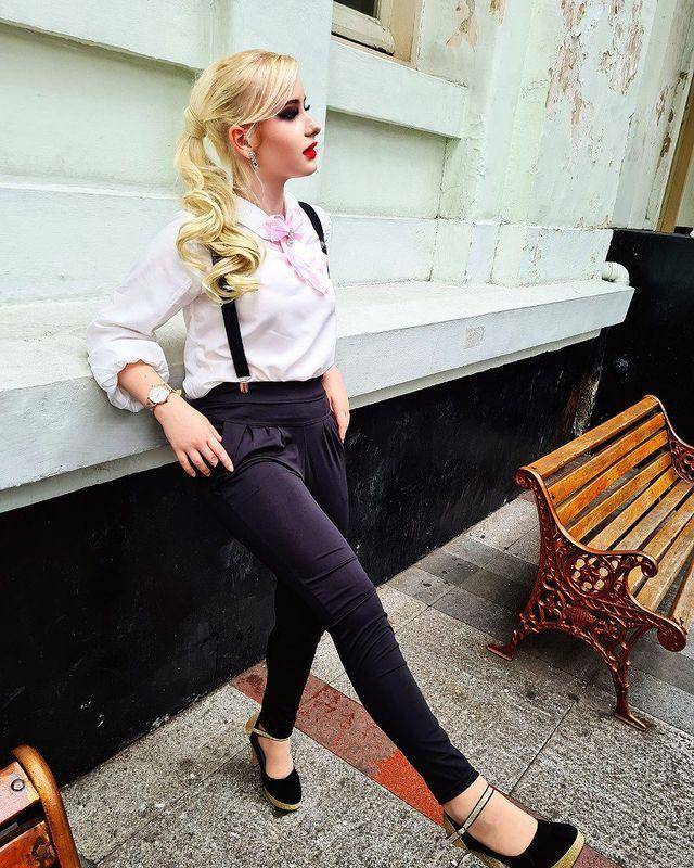 potret Bule Barbie (instagram.com/bulebarbie_official)