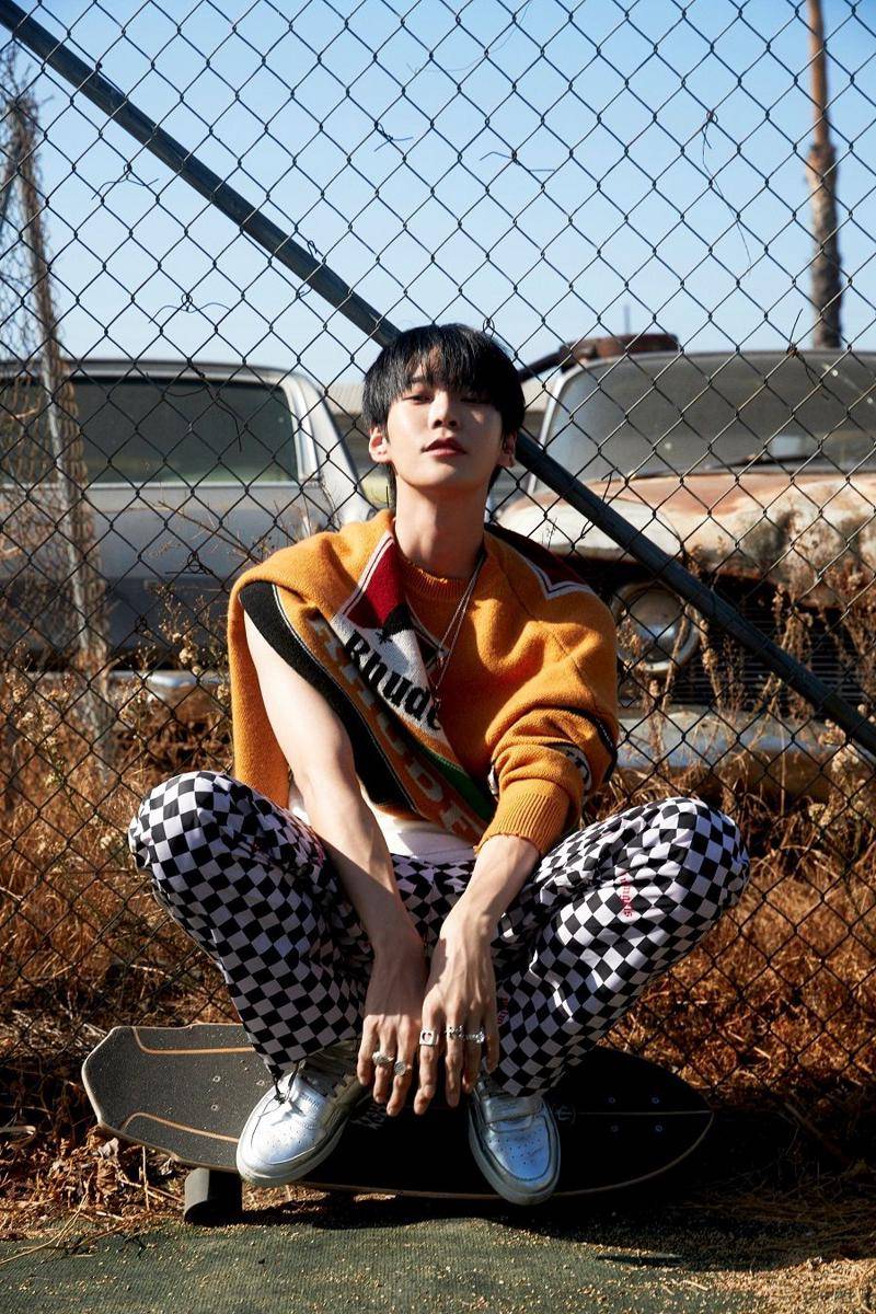 Doyoung NCT 127 di teaser image album repackage keempat "Ay-Yo" (twitter.com/NCTsmtown_127)