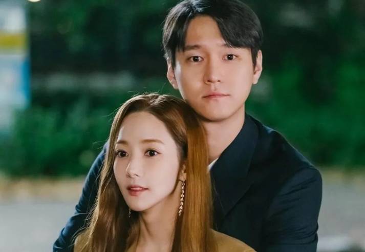 Go Kyung Pyo dan Park Min Young (dok. tvN/Love in Contract)