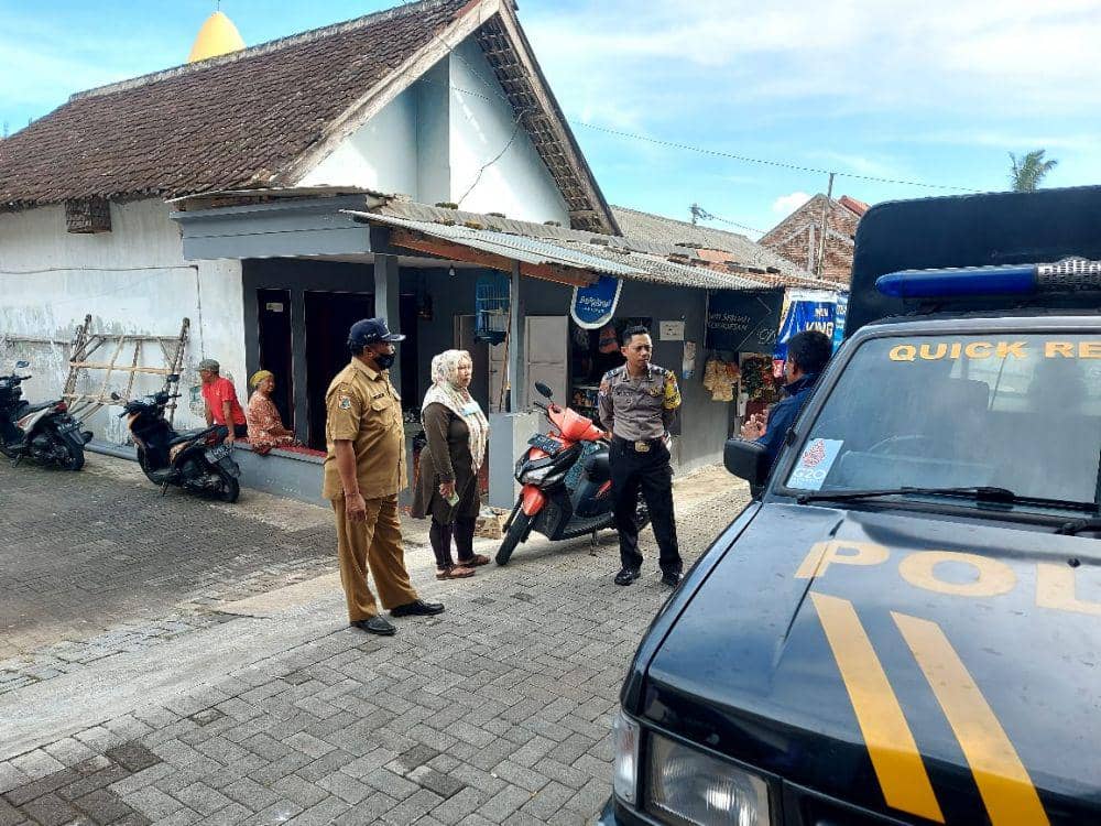 Olah TKP perampokan Nenek Jami. (Dok. Humas Polres Malang)