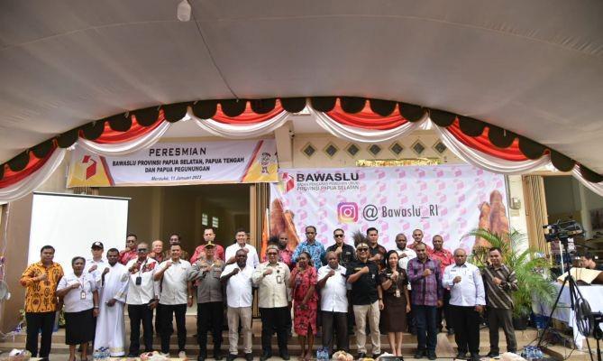 Bawaslu Resmikan 3 Kantor DOB Papua, Tekankan Koordinasi dengan Pemda