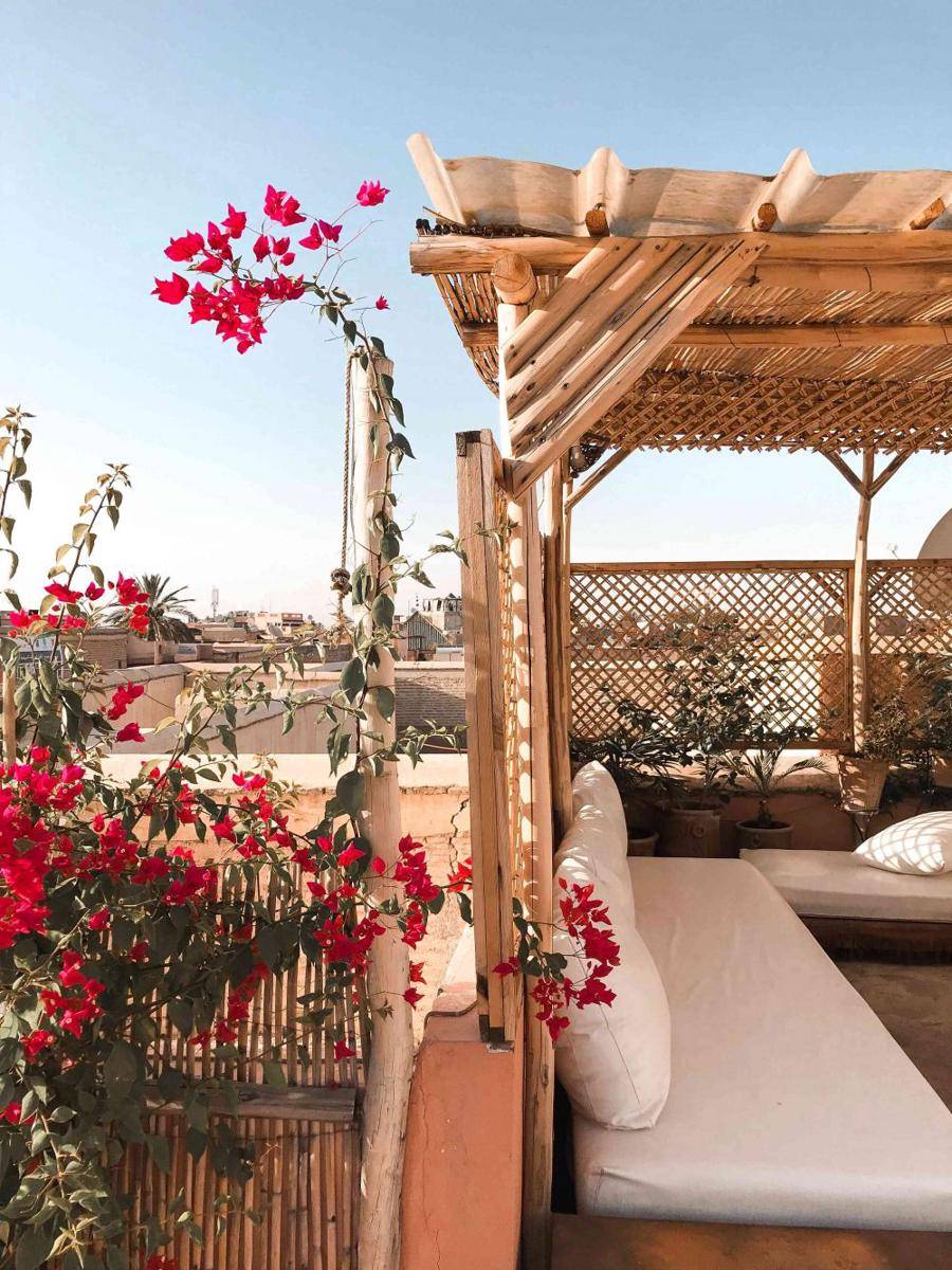 Ide Dekorasi Rooftop Teduh dan Privat (pexels.com/ julie aagaard)