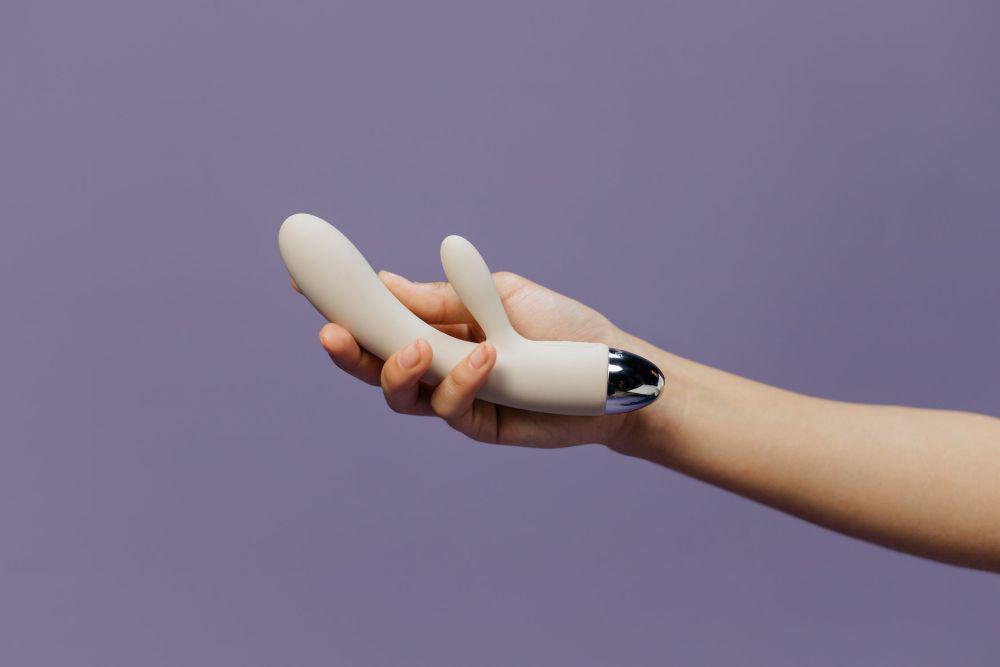 5 Efek Samping Penggunaan Sex Toy yang Harus Kamu Waspadai, Ingat!