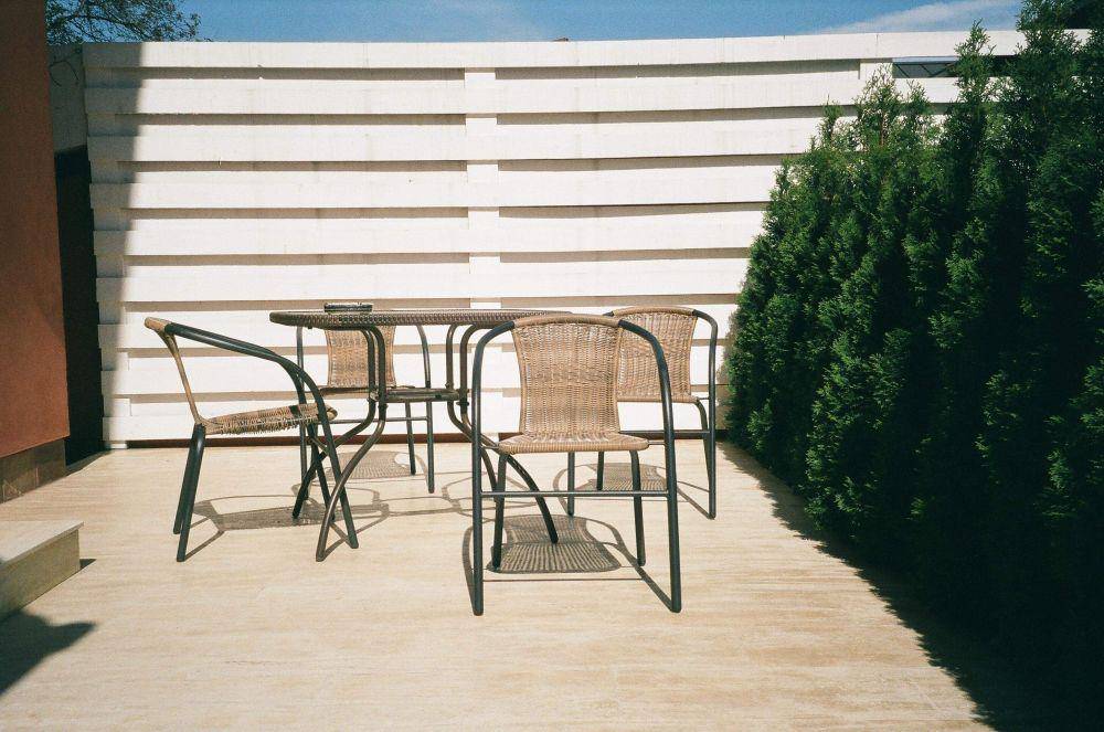 Ide Dekorasi Rooftop Teduh dan Privat (unsplash.com/Vlad Bucur)