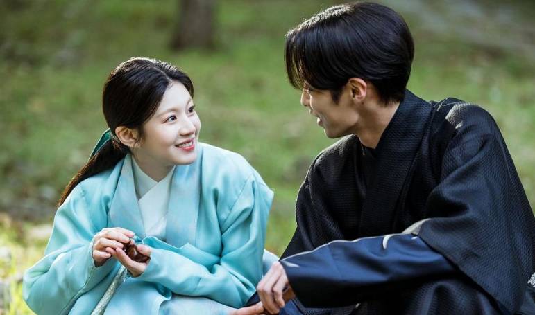 still cut Lee Jae Wook dan Go Youn Jung di Alchemy of Souls 2 (dok. tvN/Alchemy of Souls 2)