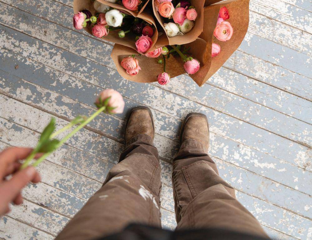 ilustrasi dessert boot for men (unsplash.com/Zoe Schaeffer)