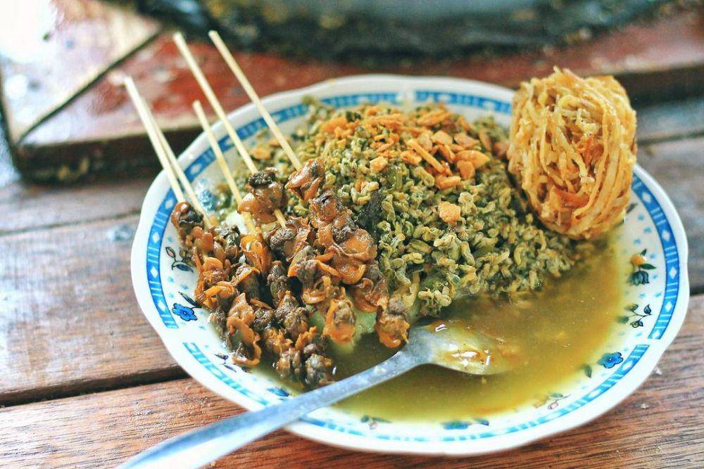 lontong kupang (instagram.com/palmparkhotelsurabaya)