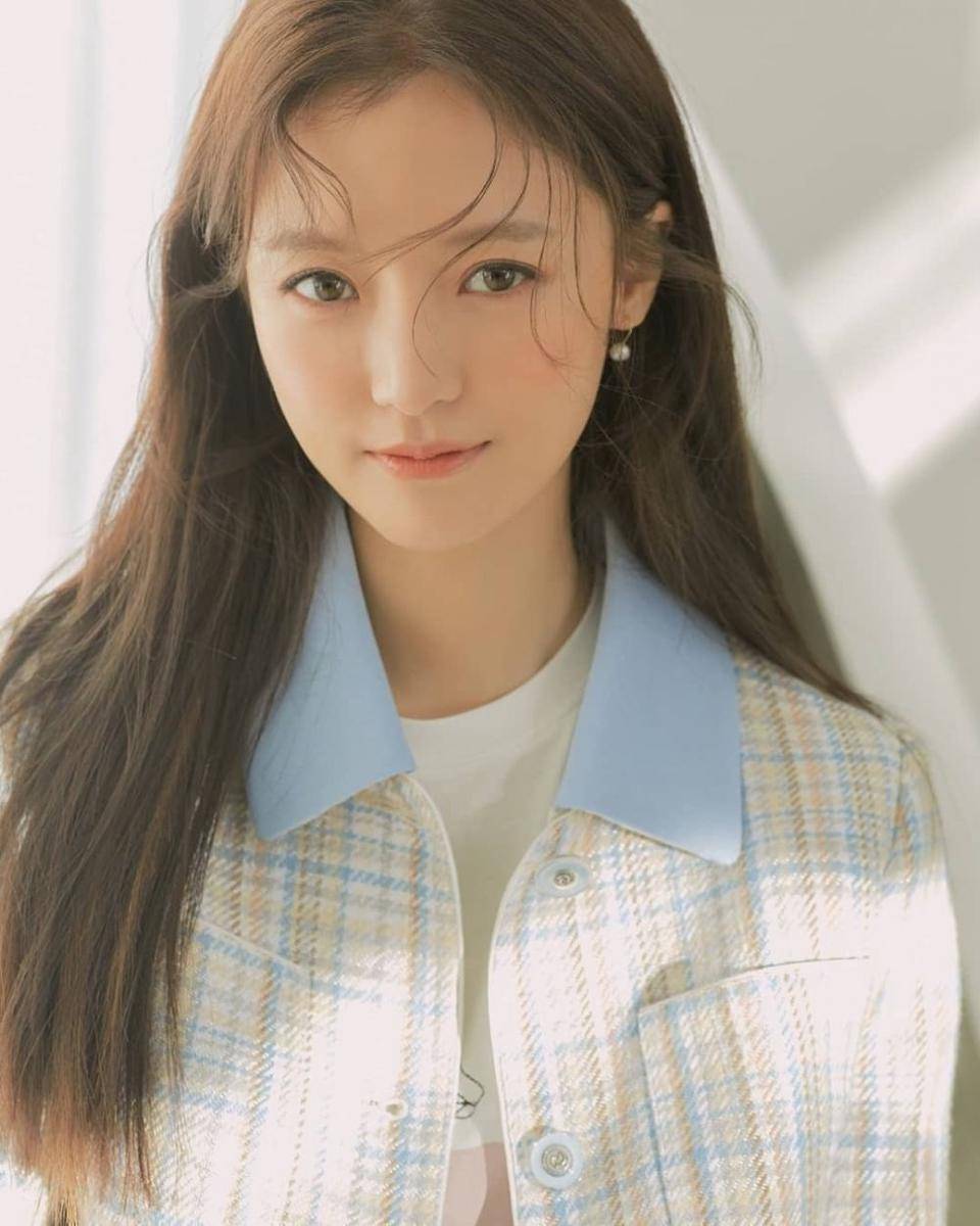 Go Bo Gyeol (instagram.com/gobogyeol)