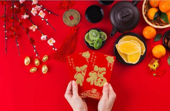angpao (freepik.com/freepik)