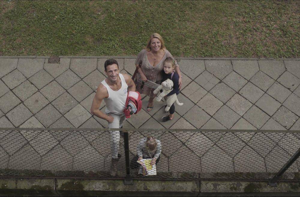 film The Balcony Movie (dok. IDFA/The Balcony Movie)