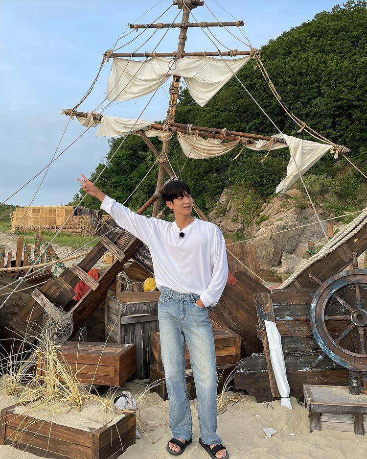 Choi Jong Woo (instagram.com/jvvcful)
