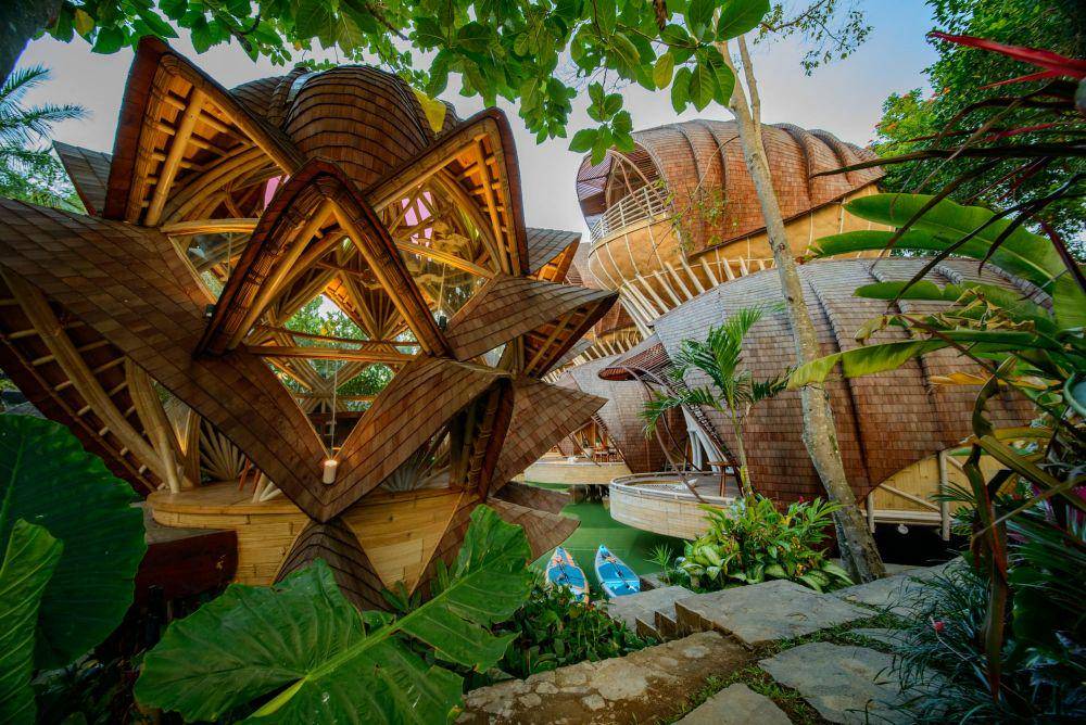 Ulaman Eco Luxury Resort (ulamanbali.com)