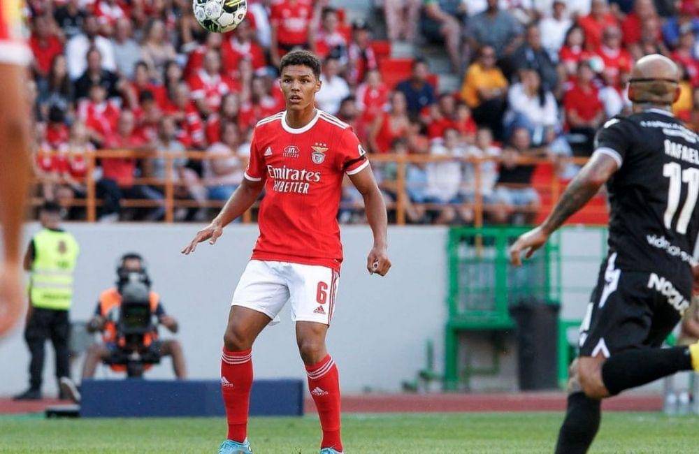 Alexander Bah saat membela Benfica. (instagram.com/alexanderbah)