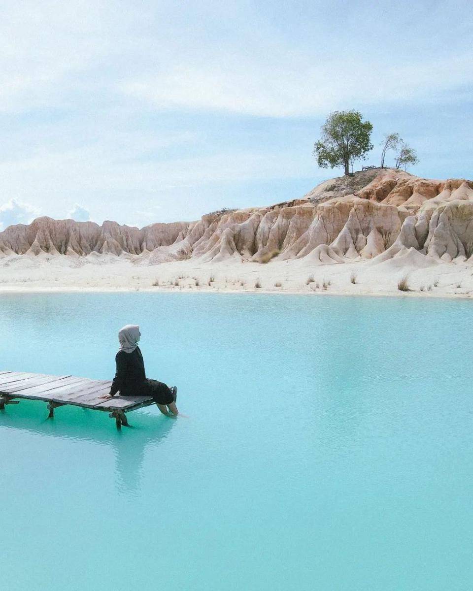 Danau Biru (instagram.com/aprizal__ijal)