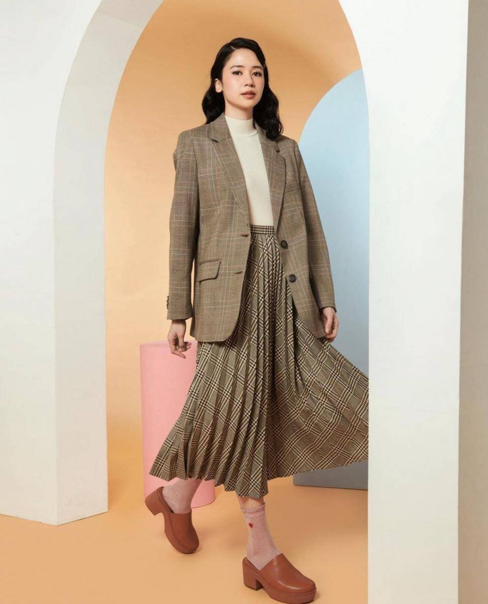 inspirasi outfit Laura Basuki (instagram.com/laurabas)