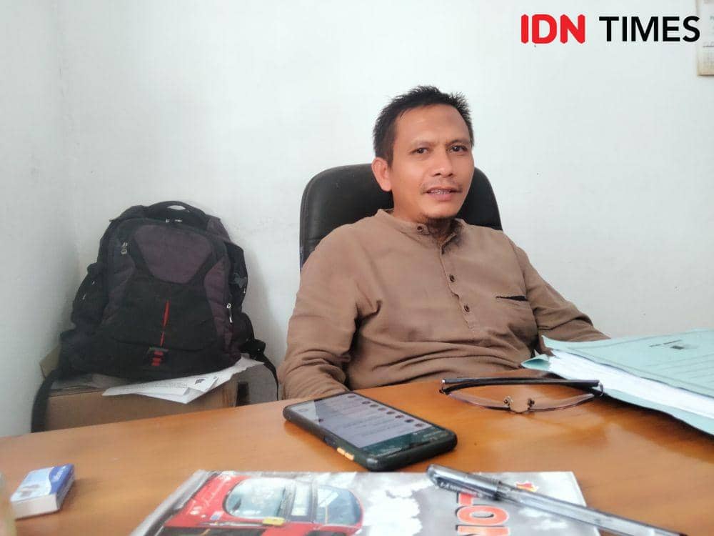 Foto Kepala Seksi PK SDAE BKPH Maria Donggomasa Bima, Ahmad Joni (IDN Times/Juliadin)