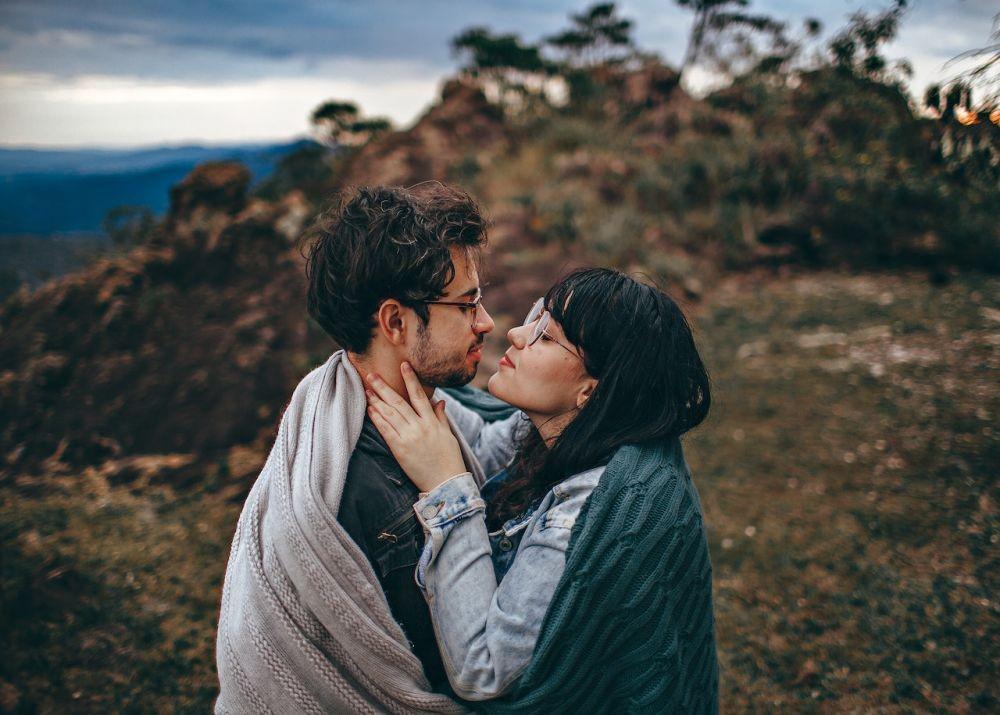 30 Caption buat Pacar tapi Gak Lebay, Pasti Makin Lengket!