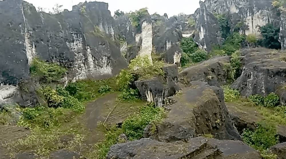 gunung pegat lamongan (youtube.com/Pakji Channel)