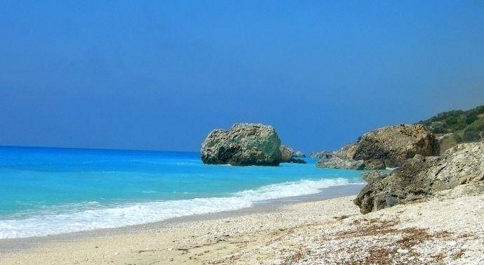 Pantai Kalamitsi (flickr.com/plaketessalonica)