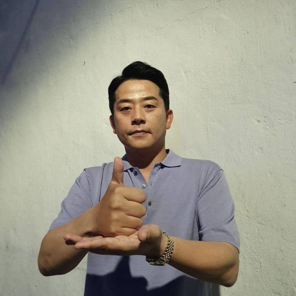 Kim Jun Ho (instagram.com/charliekimi)
