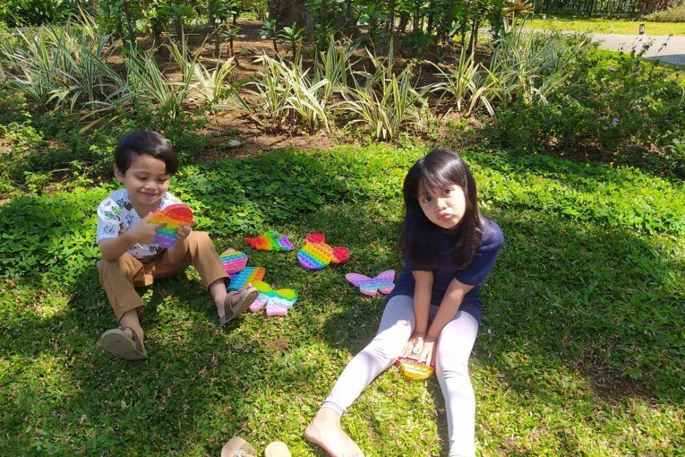 5 Mainan Murah yang Dapat Melepaskan Anak dari Gadget