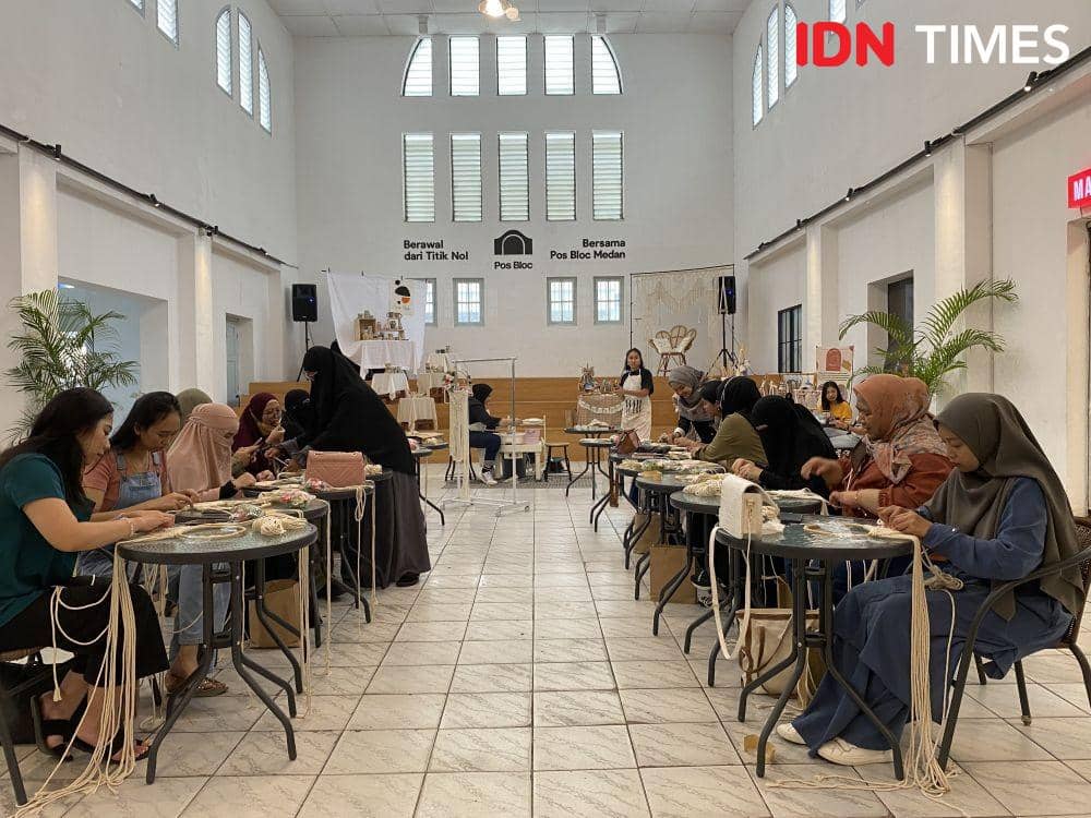 Workshop DI Art Project Tingkatkan Skill Kaum Perempuan Lewat Macrame