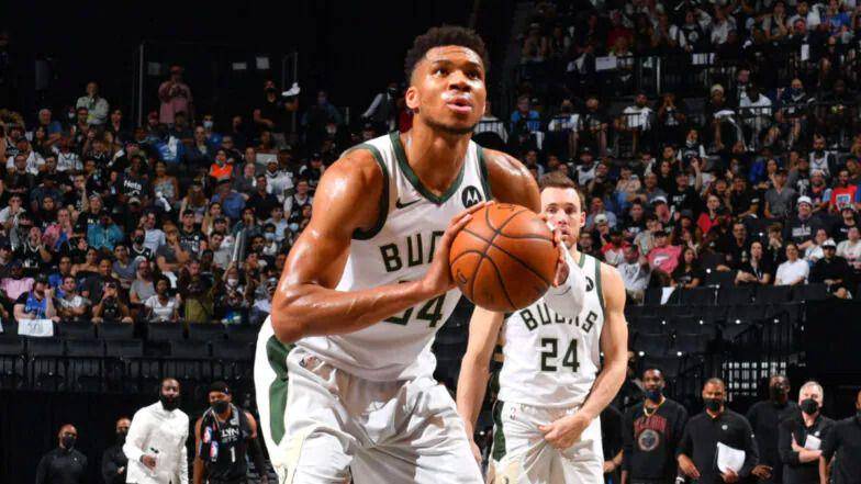 Giannis Antetokounmpo (nba.com)