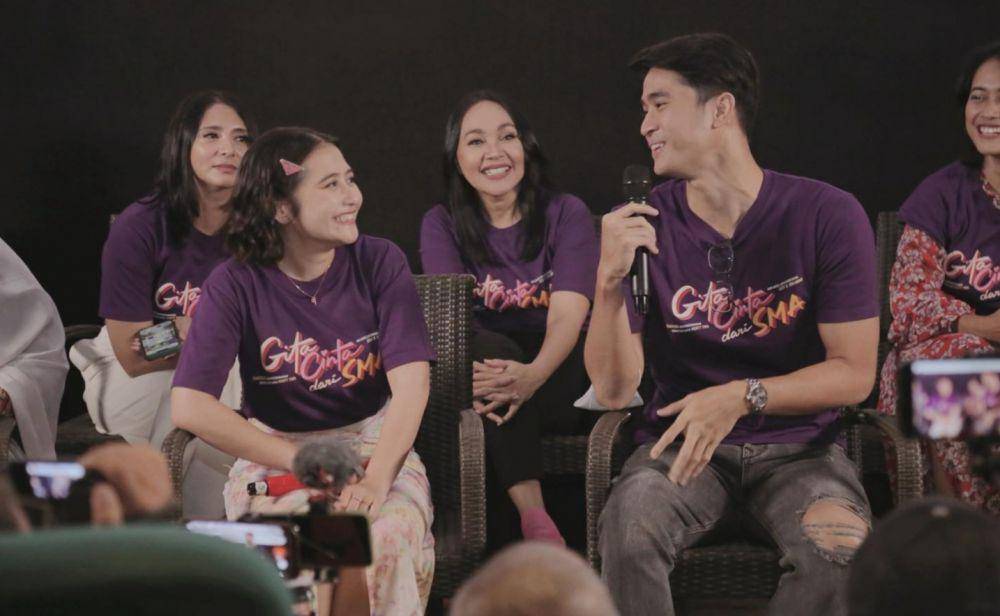 potret Prilly Latuconsina dan pemain Gita Cinta dari SMA (instagram.com/prillylatuconsina96)