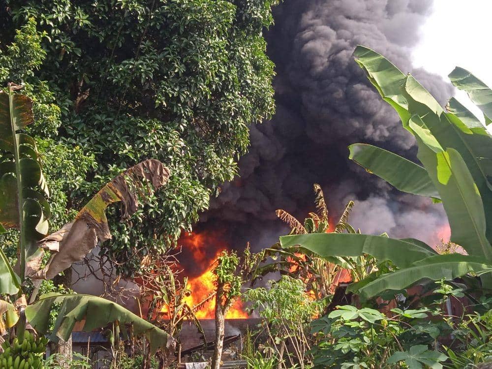 Gudang BBM Terbakar di Lubuk Linggau, 2 Ton Minyak dan Mobil Hangus