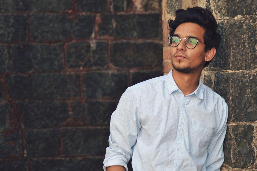 5 Cara Menjadi Pria Introver yang Sukses, Perhatikan Bro!
