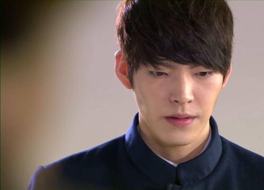 Kim Woo Bin di School 2013 (youtube.com/KBS WORLD TV)