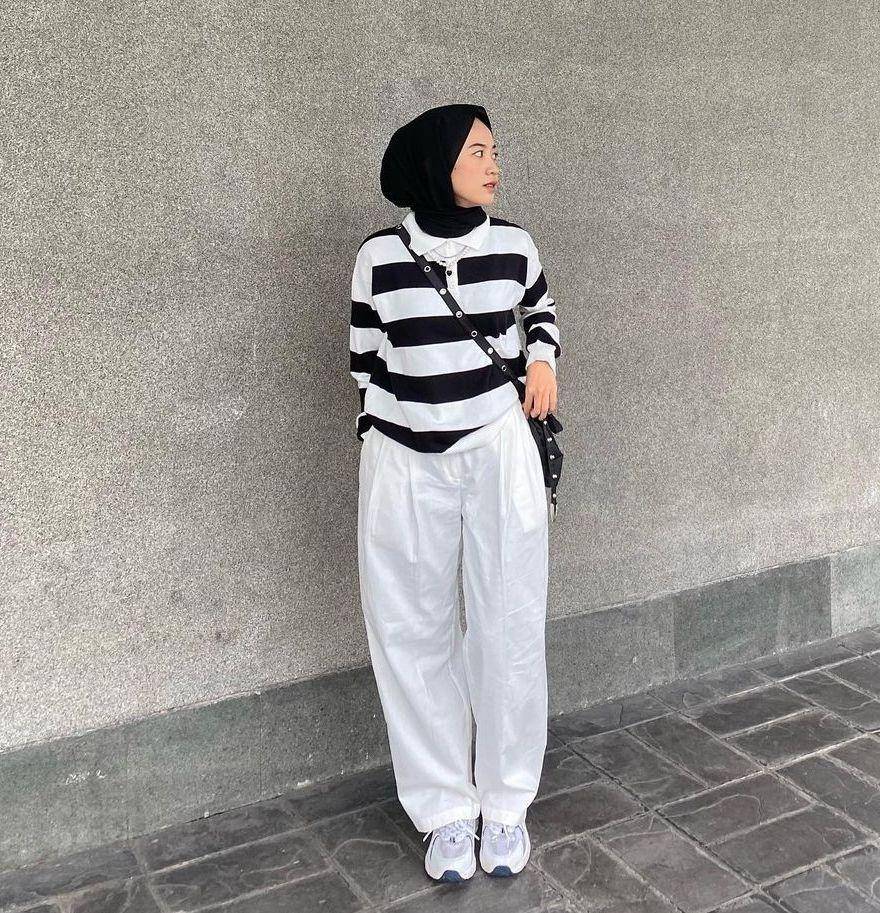 OOTD hijab kaos rugby (instagram.com/mgharsty)