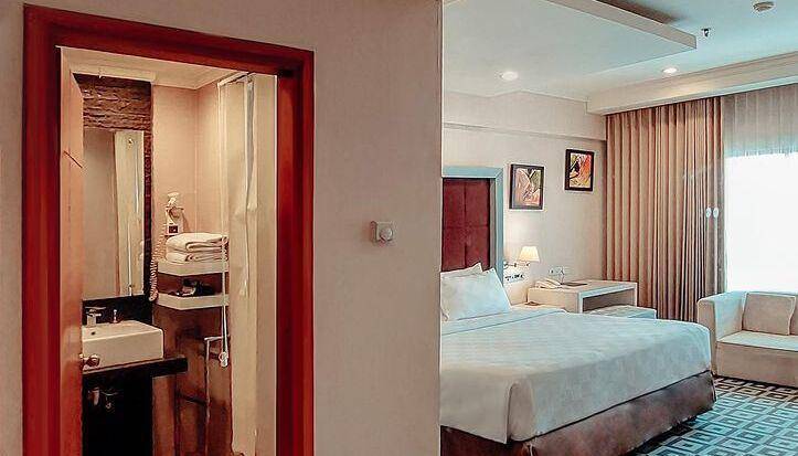 surabaya suites hotel (instagram.com/surabayasuiteshotel)