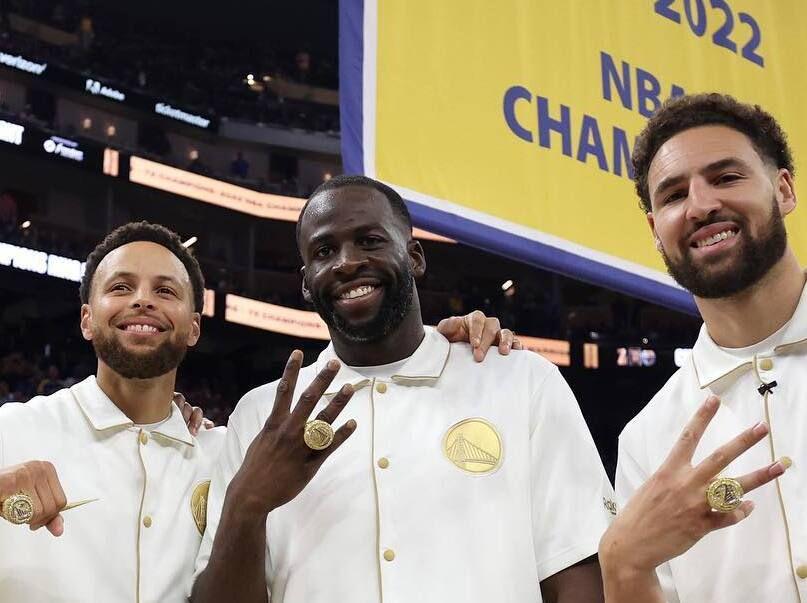 Curry dan Green Sedih Usai Splash Brothers NBA Bubar