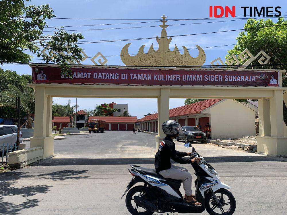 Taman Kuliner UMKM Siger Sukaraja. (IDN Times/Rohmah Mustaurida)