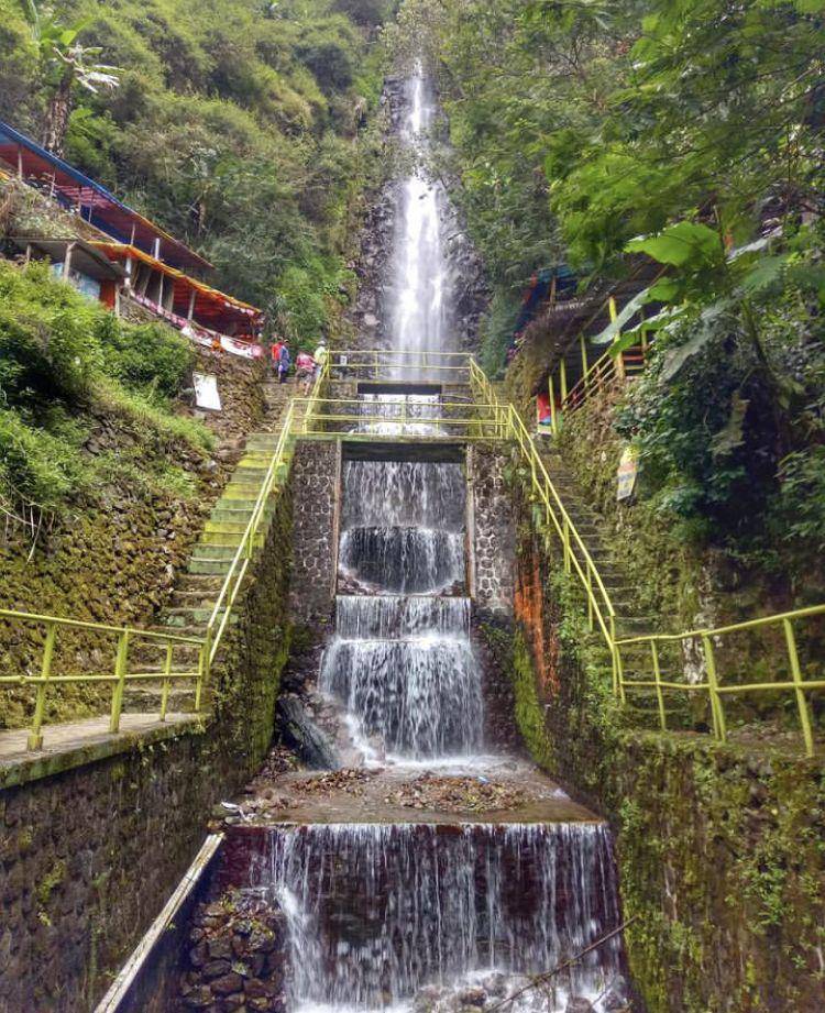 Air Terjun Tirtosari (instagram.com/henijubaidah)