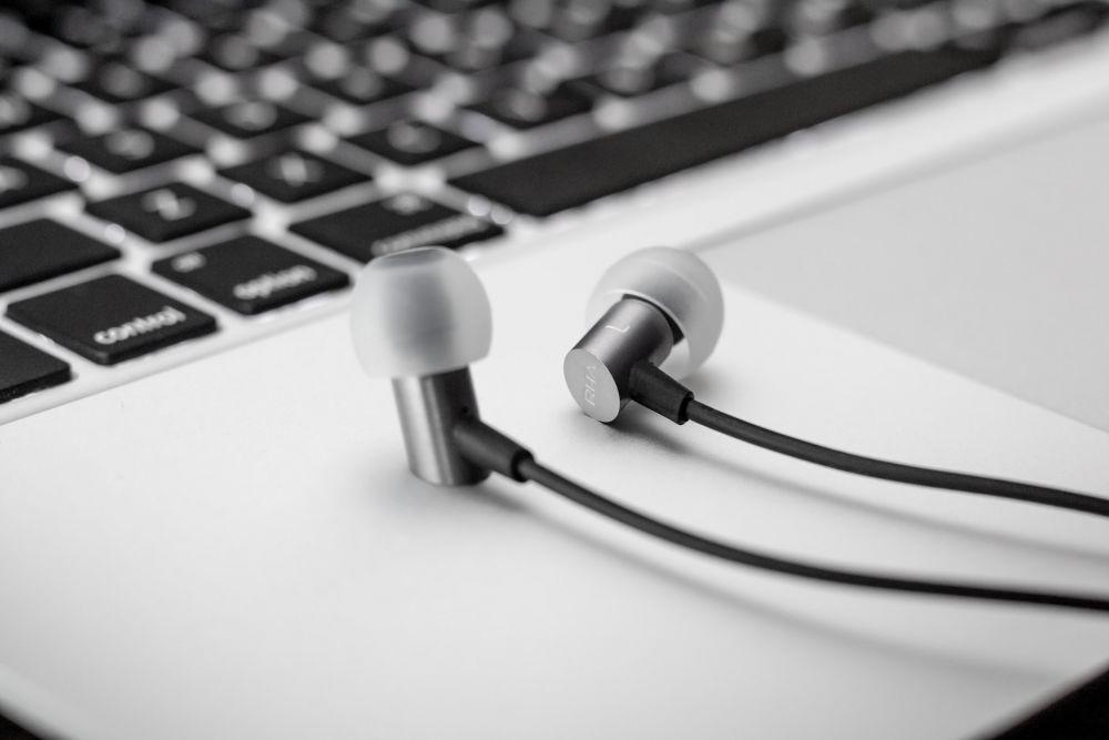 Cara Membersihkan Earphone dengan Benar, Jangan Sampai Salah